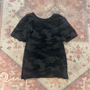 Old Navy Camo Black T-Shirt